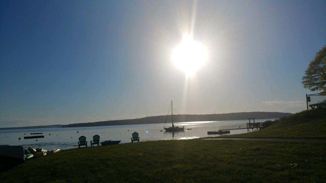 Smugglers Cove Inn Dayville Bagian luar foto
