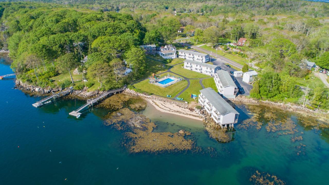 Smugglers Cove Inn Dayville Bagian luar foto